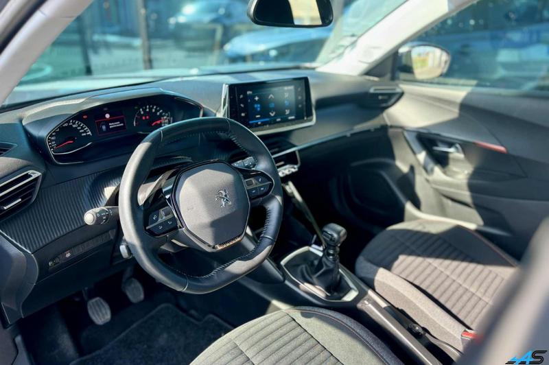 1,2 Active 100ch s&amp;S Entretien Complet Peugeot Camera