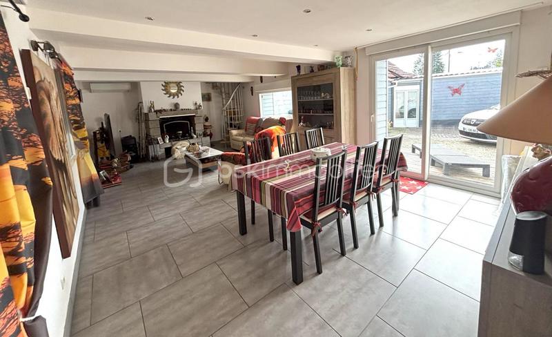 Maison - 140 m² - 7 pièces