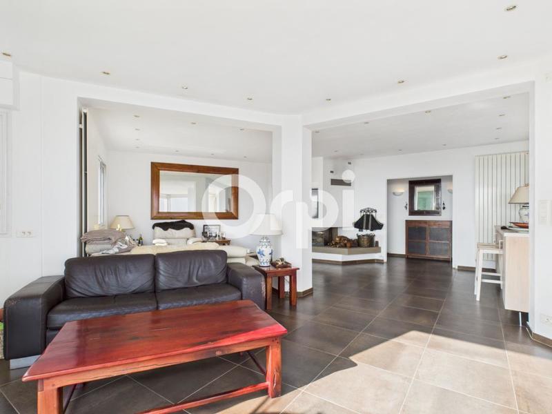 Villa - 260 m² - 5 pièces