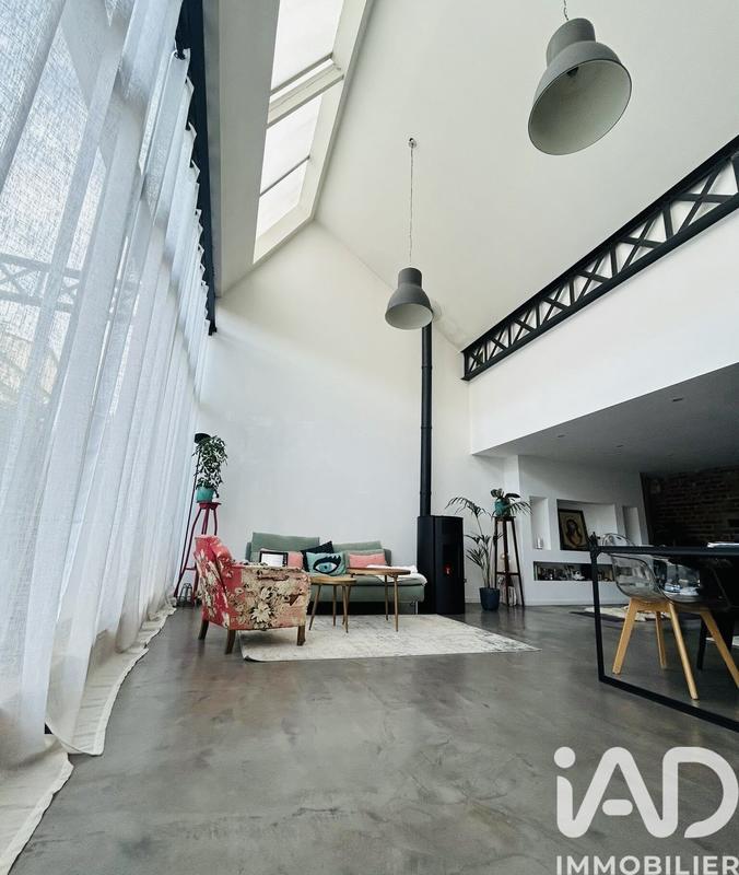 Loft - 83 m² - 3 pièces