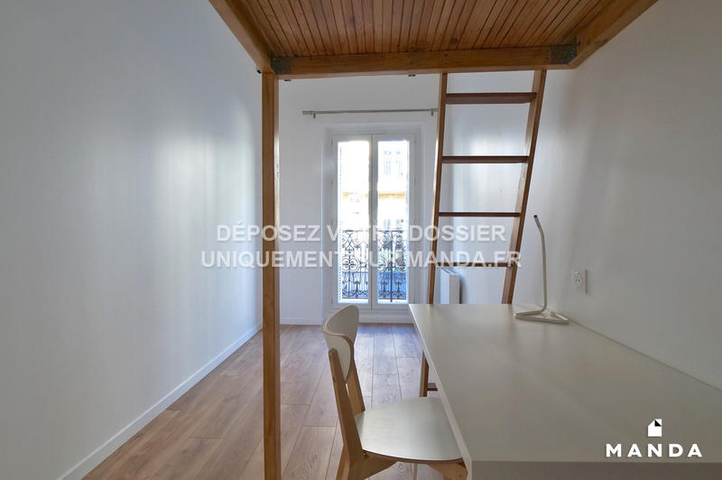 Chambre - 10 m² - 6 pièces