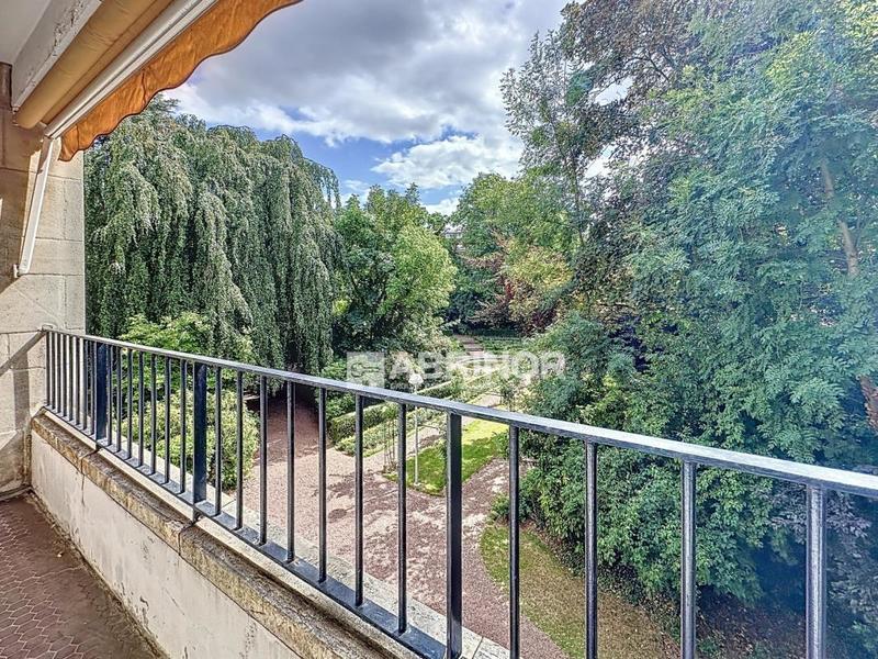 Appartement - 100 m² - 4 pièces