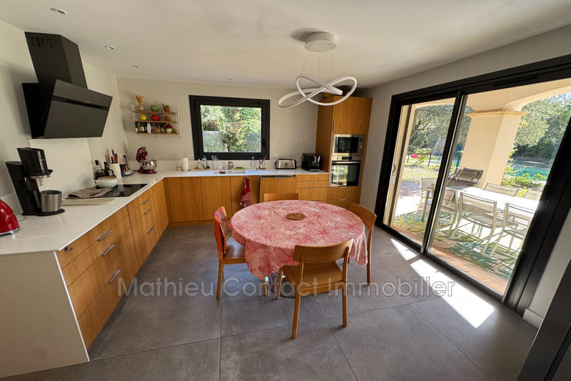 Villa - 190 m² - 6 pièces