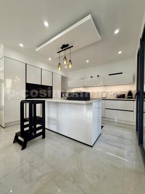 Villa - 190 m² - 6 pièces