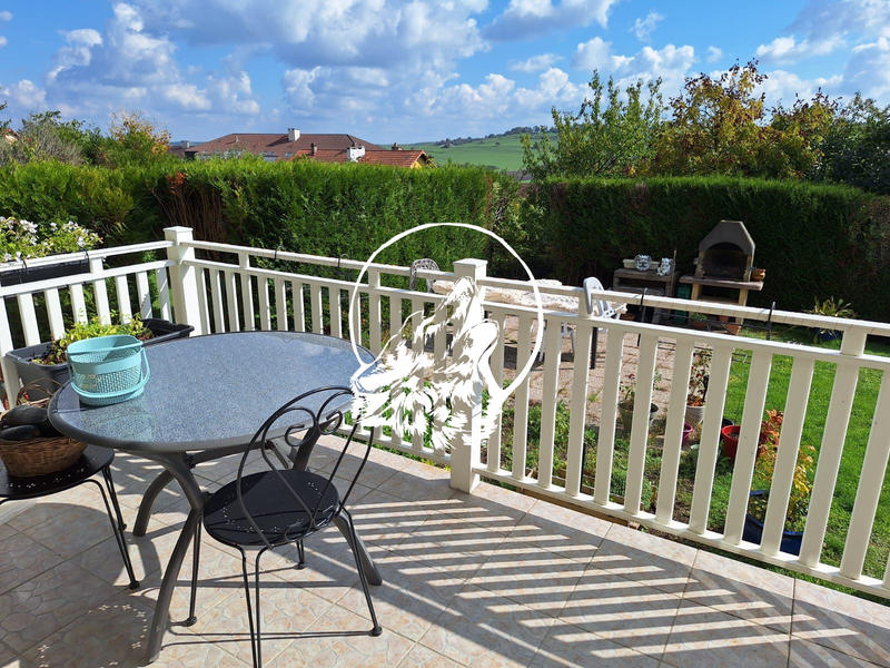 Appartement - 99 m² - 6 pièces