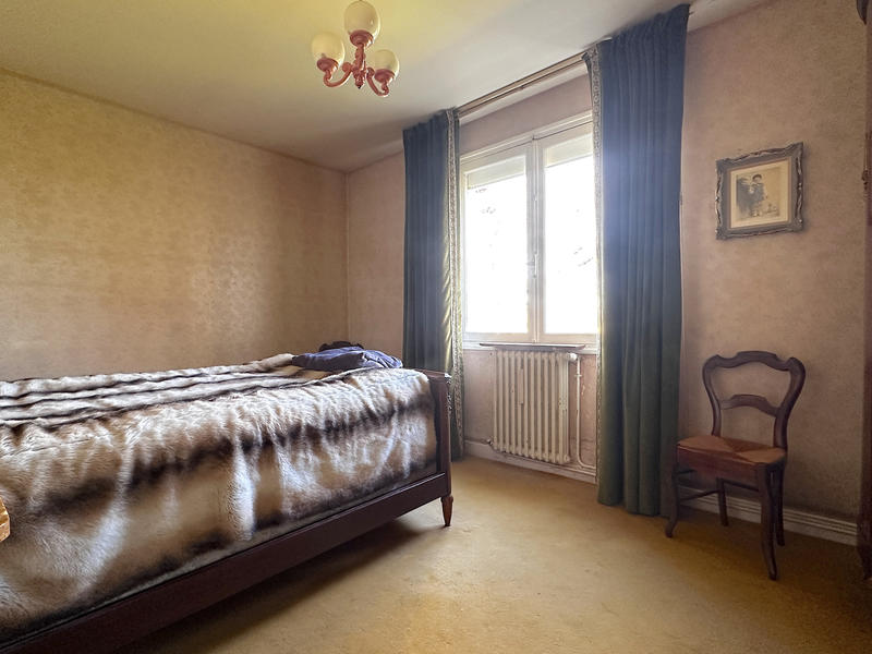 Maison - 260 m² - 8 pièces