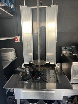 Magasins - 2 pièces