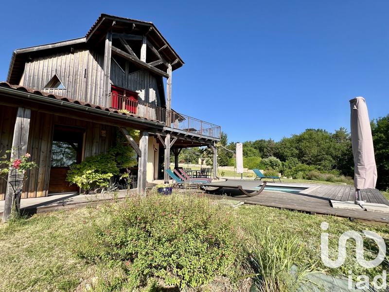 Maison - 215 m² - 7 pièces