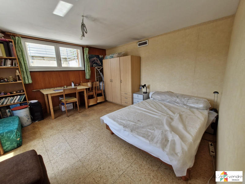 Maison - 249 m² - 9 pièces