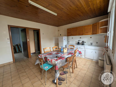 Maison - 61 m² - 5 pièces