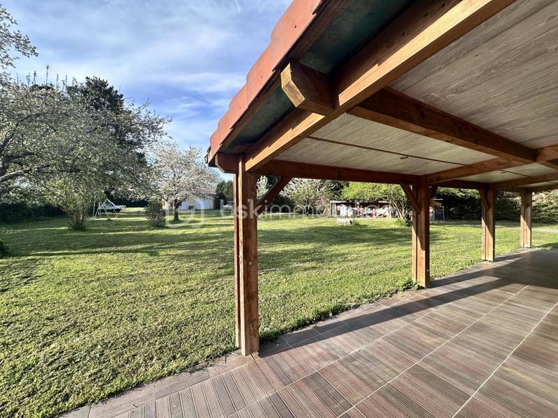 Propriété - 107 m² - 6 pièces