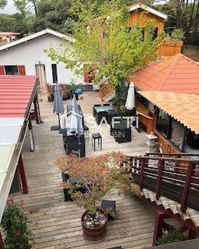 Maison - 420 m² - 10 pièces