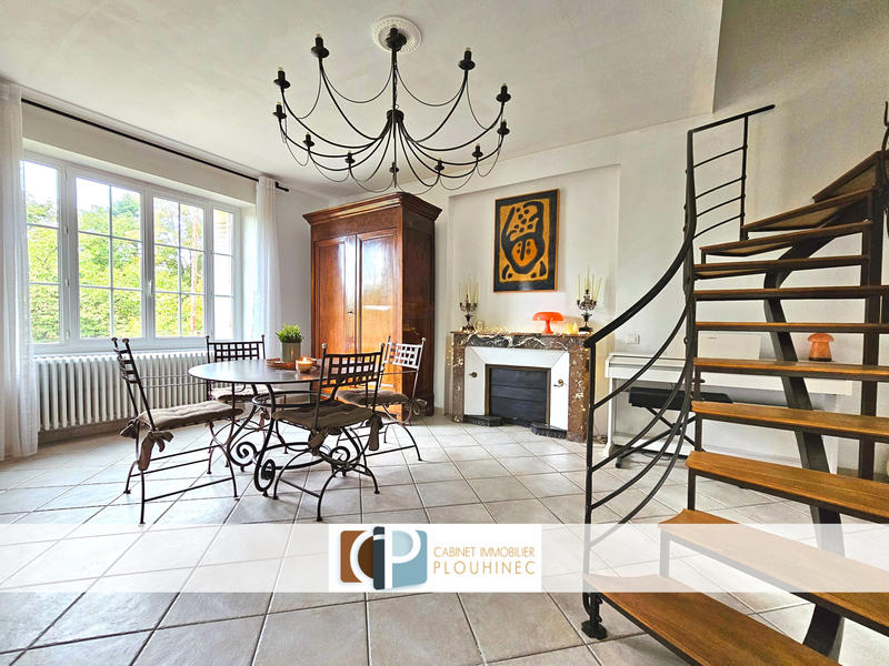 Maison - 180 m² - 5 pièces