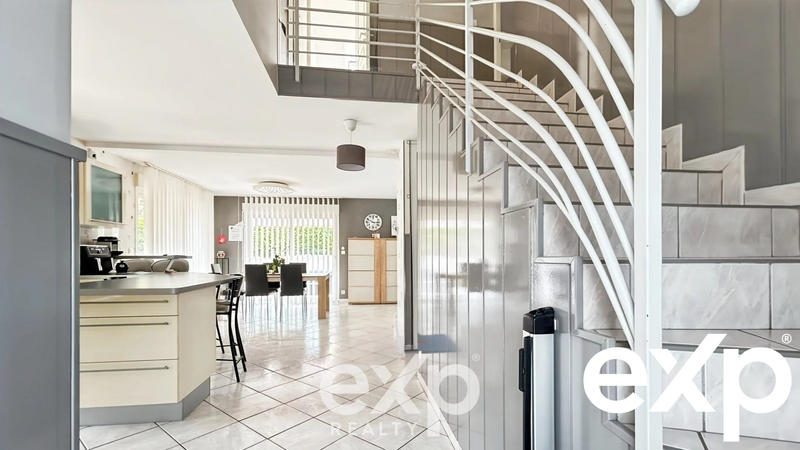 Maison - 112 m² - 5 pièces