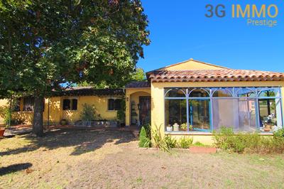 Villa - 192 m² - 5 pièces