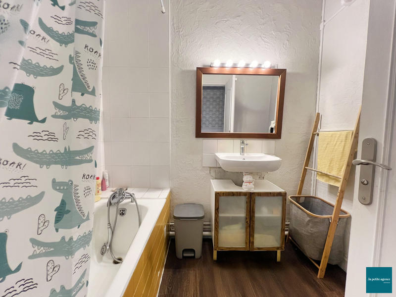 Appartement - 75 m² - 3 pièces