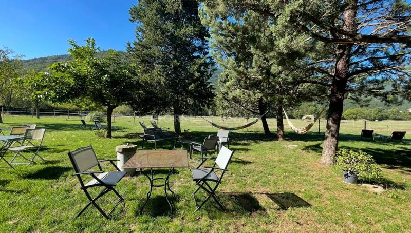 Maison chambre d'hôtes - 600 m² - 10 pièces