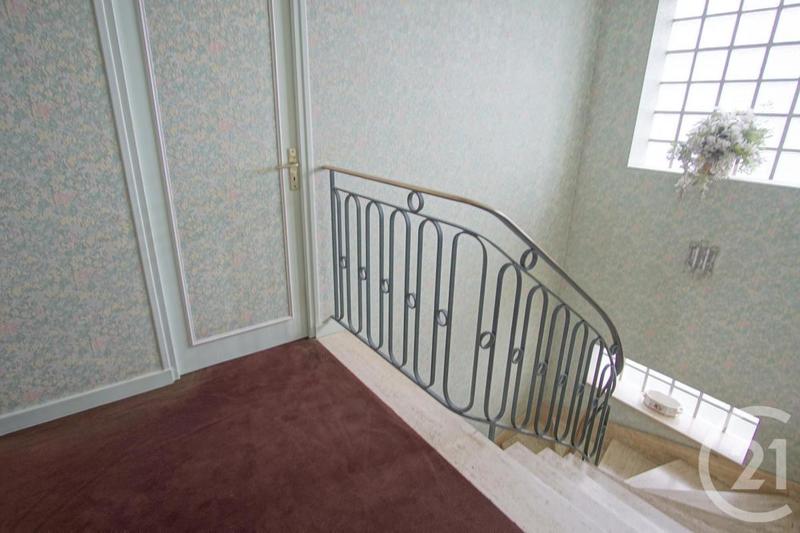 Pavillon - 143 m² - 5 pièces