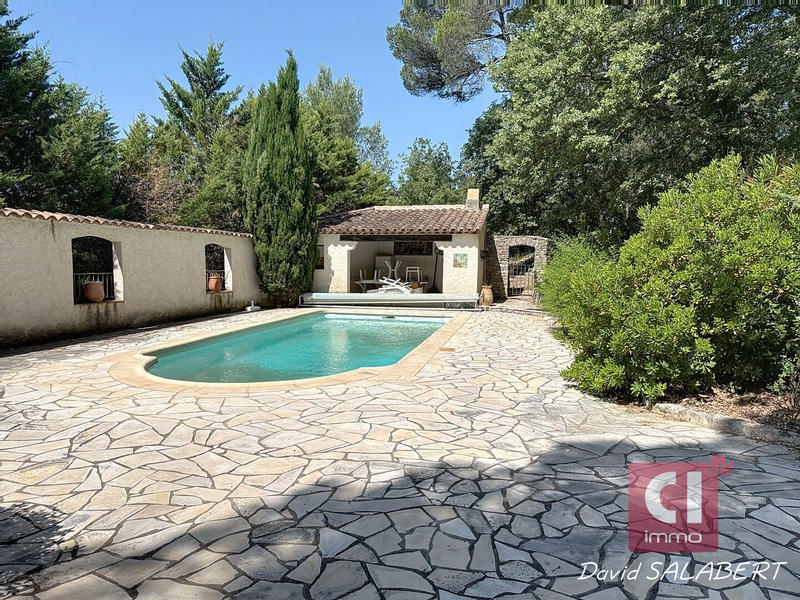 Maison - 163 m² - 5 pièces