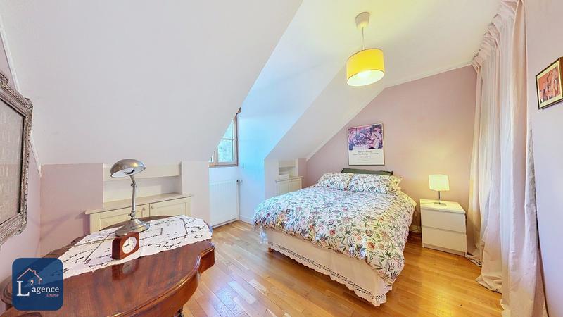 Appartement - 102 m² - 3 pièces