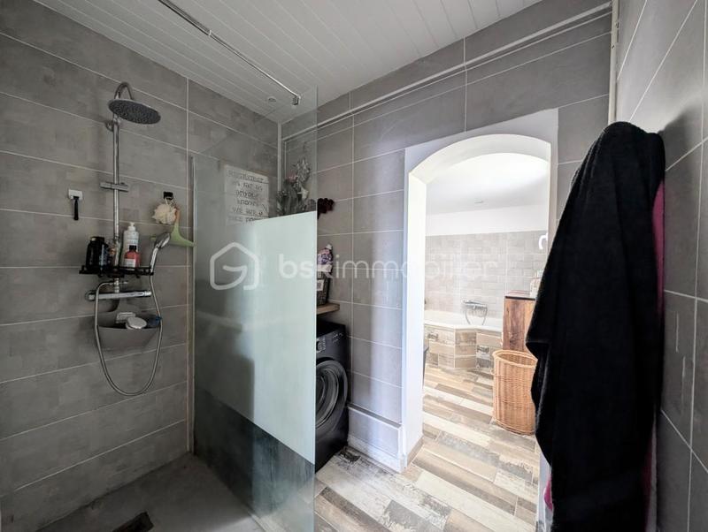 Maison traditionnelle - 90 m² - 4 pièces