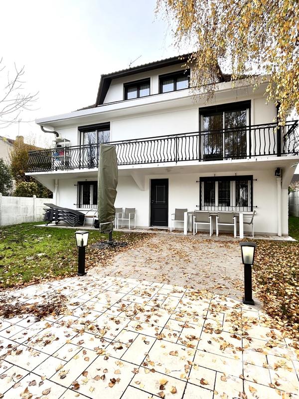 Maison - 190 m² - 6 pièces