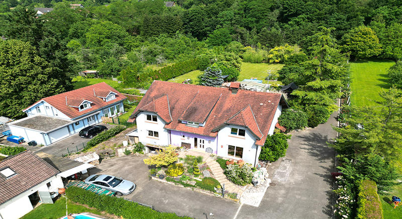 Maison de maîtres - 320 m² - 6 pièces