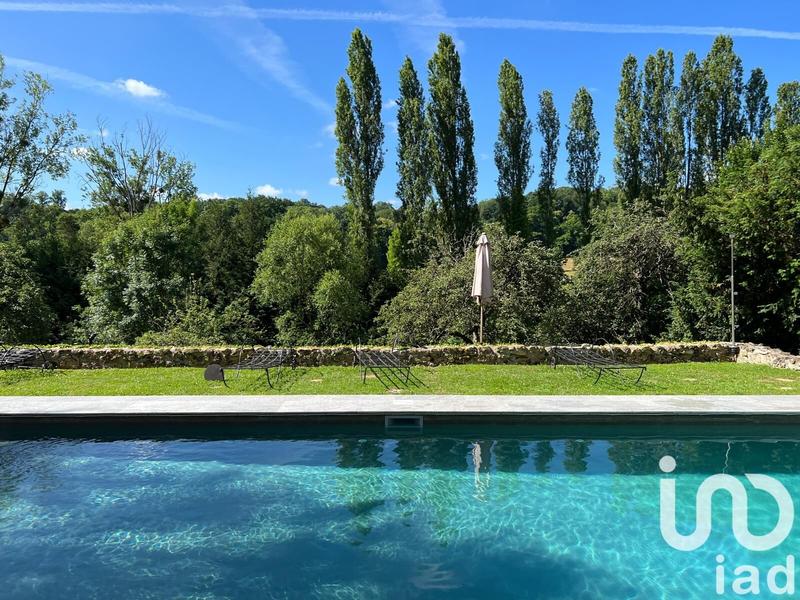 Maison - 400 m² - 8 pièces