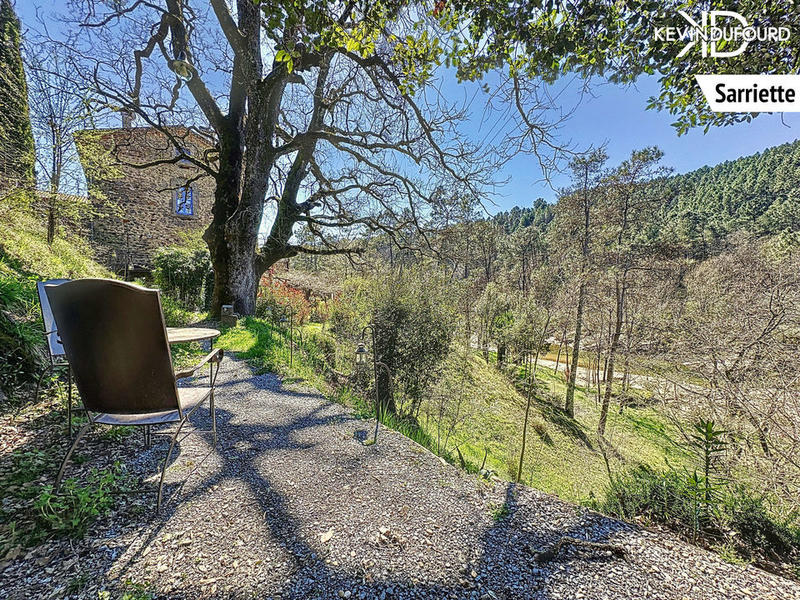 Maison - 488 m² - 19 pièces