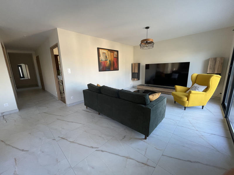 Villa - 285 m² - 6 pièces