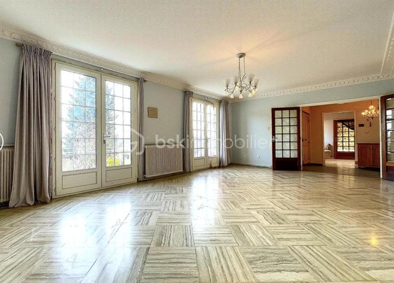 Villa - 140 m² - 5 pièces