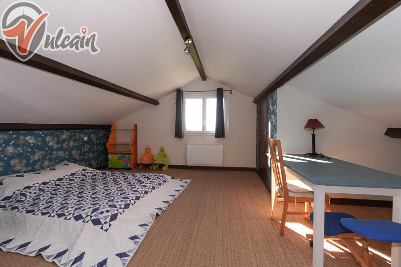 Maison - 227 m² - 8 pièces