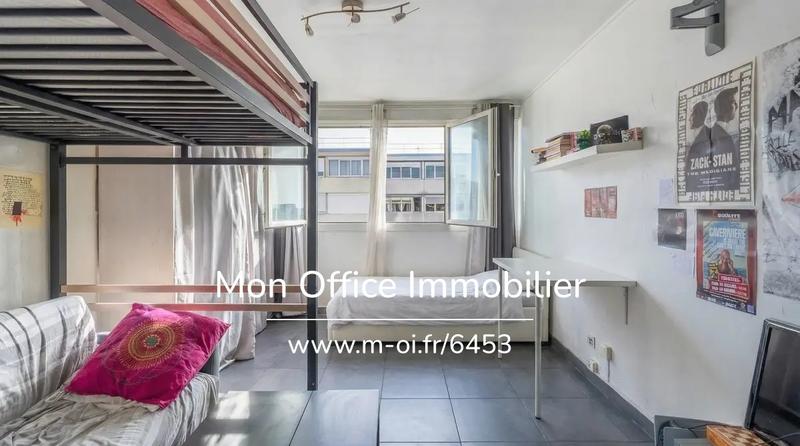 Studio - 24 m² - 1 pièce