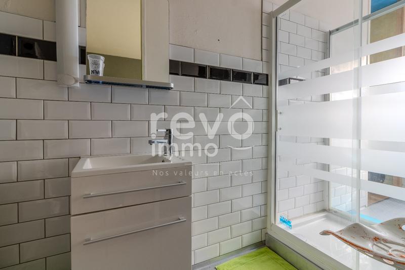 Maison de village - 183 m² - 9 pièces