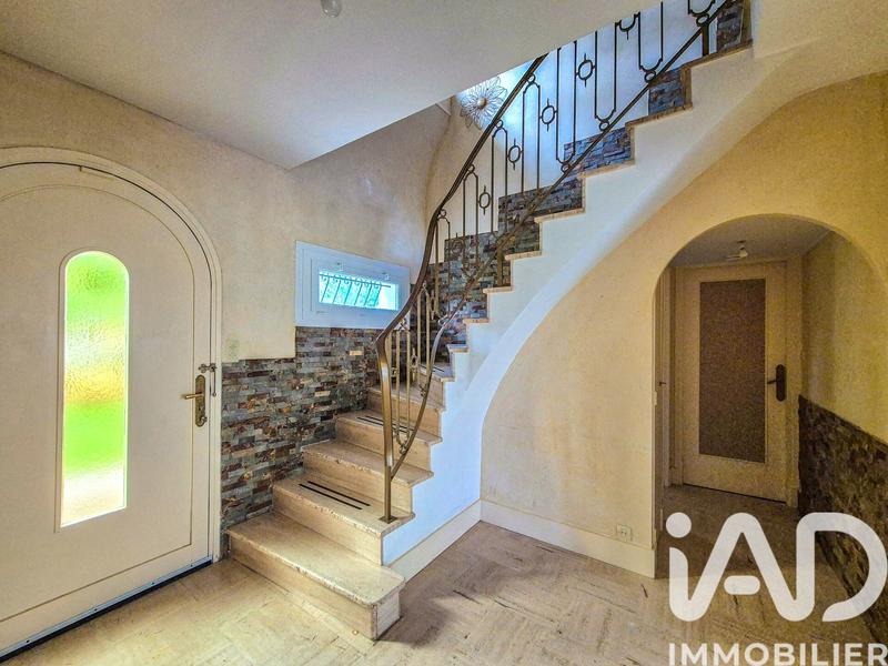 Maison - 200 m² - 7 pièces