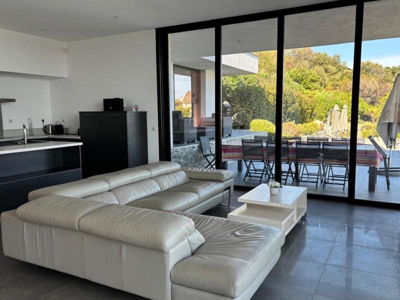 Maison - 167 m² - 8 pièces