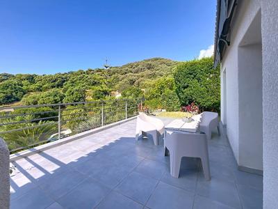 Maison - 170 m² - 6 pièces