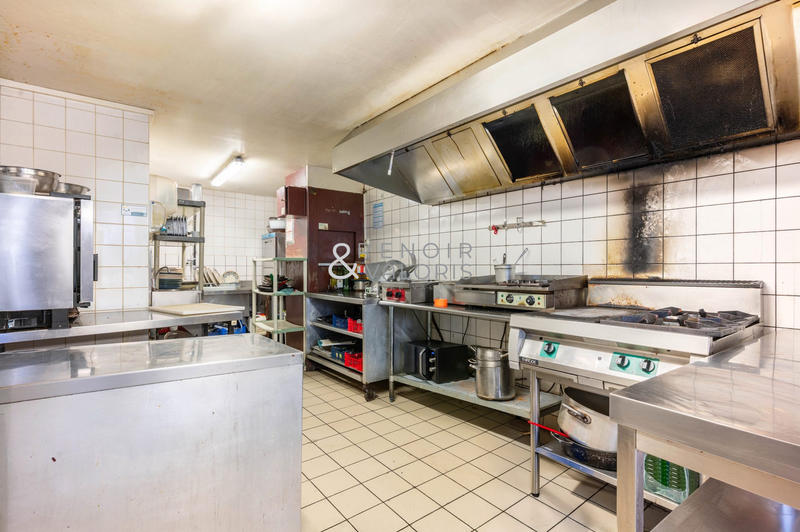 Fonds de commerce - Hôtellerie / Restauration - 150 m²