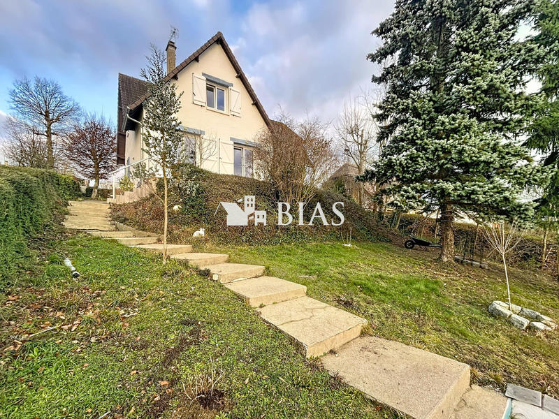 Maison - 130 m² - 6 pièces