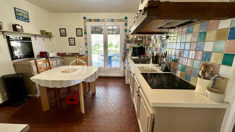 Maison - 145 m² - 8 pièces