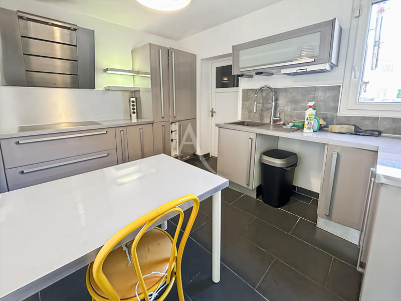 Maison - 86 m² - 4 pièces