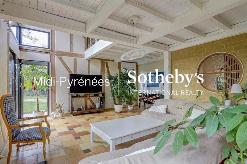 Maison - 186 m² - 7 pièces