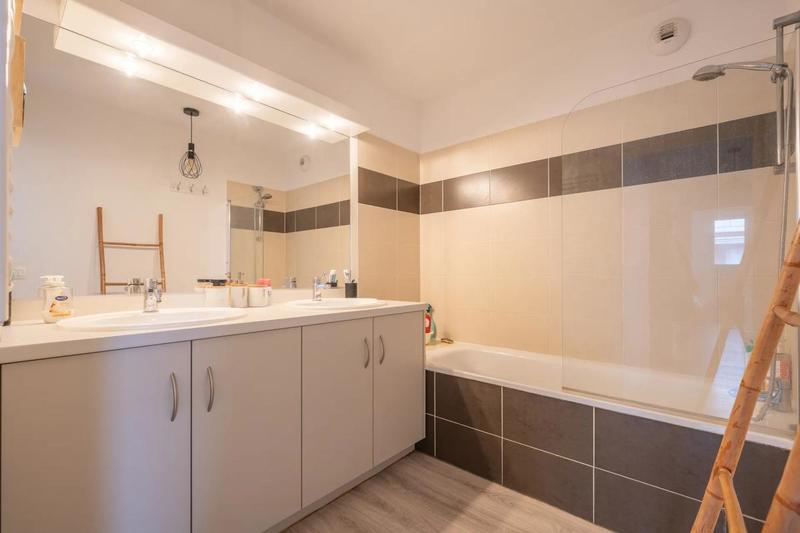 Appartement - 87 m² - 4 pièces