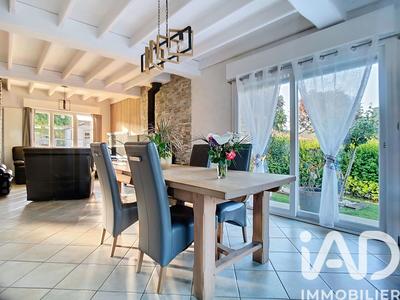 Maison - 348 m² - 10 pièces