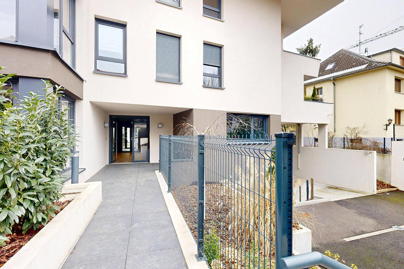 Appartement - 90 m² - 3 pièces