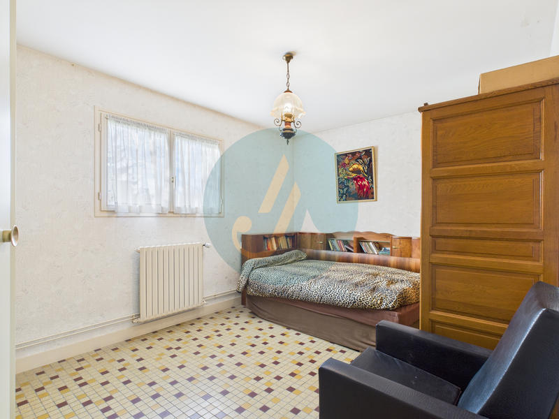 Maison - 186 m² - 7 pièces