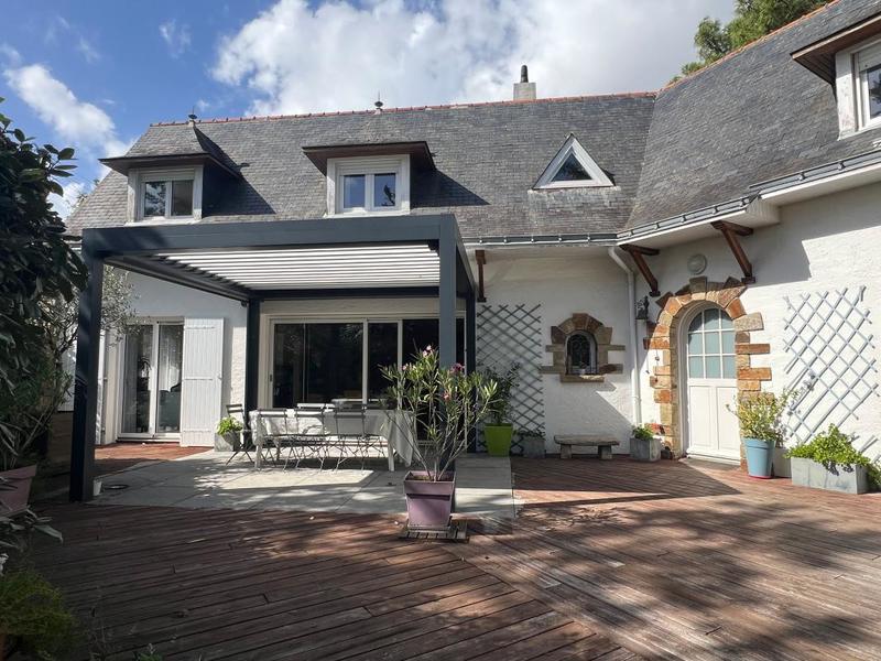 Maison - 140 m² - 5 pièces