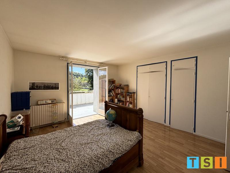 Maison - 287 m² - 7 pièces