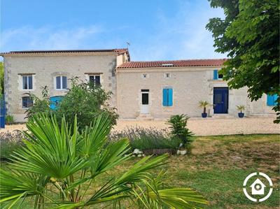 Maison ancienne - 498 m² - 11 pièces