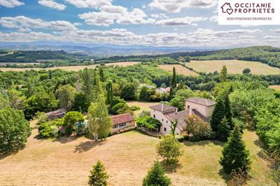 Demeure - 304 m² - 10 pièces